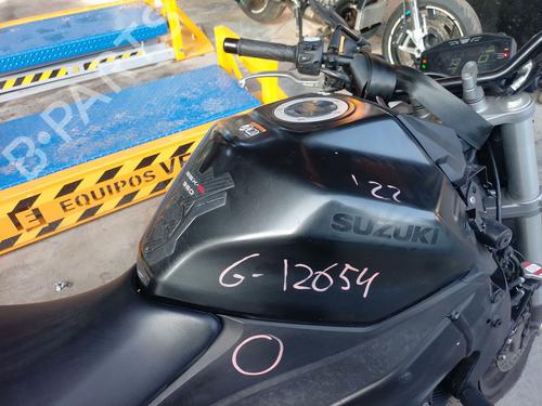 fuel-tank-suzuki-motorcycles-gsx-s-0-38045304 main image
