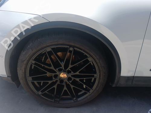 front-left-wheel-arch-trim-porsche-macan-xab-2024-36995096 main image