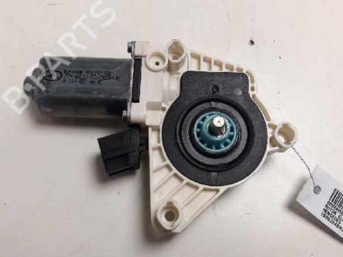 Used Right rear window motor MERCEDES-BENZ B-CLASS Sports Tourer (W245) B 180 CDI (245.207) (109 hp) 2690363