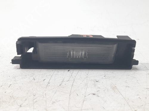 Nummerpladelys TOYOTA COROLLA Hatchback (_E21_, _EA1_, _EH1_) 1.8 Hybrid (ZWE211) (98 hp) 30319629