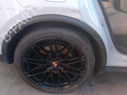 rear-right-wheel-arch-trim-porsche-macan-xab-2024-36995097 main image