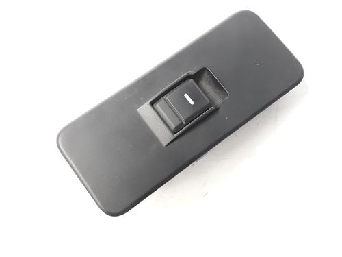 Used Right front window switch Right front window switch LAND ROVER DISCOVERY III (L319) 2.7 TD 4x4 (190 hp) 7512617 7512617