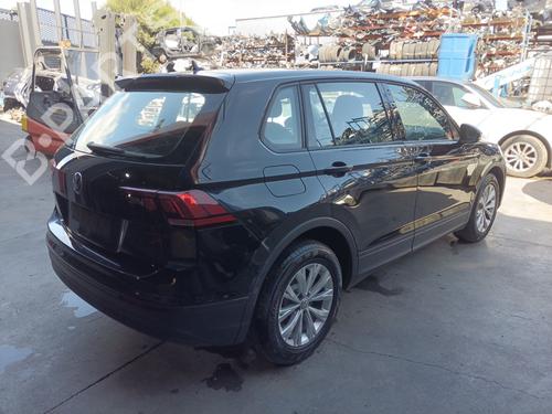 Windscreen washer tank VW TIGUAN (AD1, AX1) 1.4 TSI | BP25794318C113 