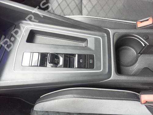 BP30161102I18 main image