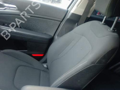 right-front-seat-kia-sportage-v-nq5-2021-39668807 main image