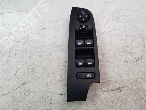 Used Left front window switch CITROËN C4 Picasso II 1.6 BlueHDi 120 (120 hp) 31063232