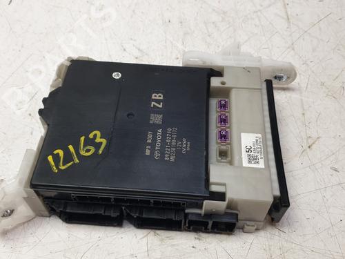 Used Fuse box Fuse box TOYOTA COROLLA Estate (_E21_) 2.0 Hybrid (MZEH12) (180 hp) 33270046 33270046