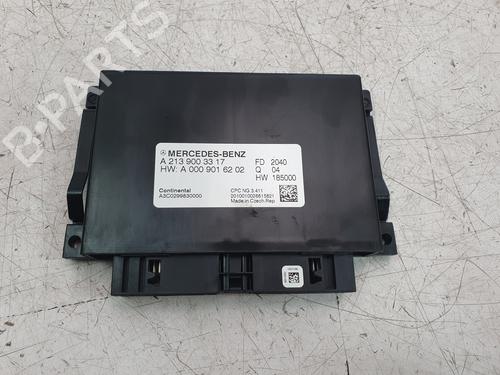 Used Gearbox control unit Gearbox control unit MERCEDES-BENZ A-CLASS (W177) A 200 d (177.012) (150 hp) 33320130 33320130