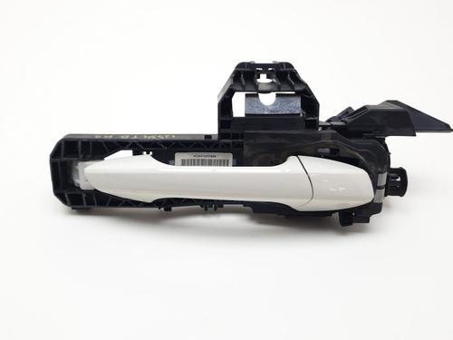 Used Rear right exterior door handle Rear right exterior door handle MERCEDES-BENZ GLA-CLASS (X156) GLA 200 CDI / d (156.908) (136 hp) 36553298 36553298