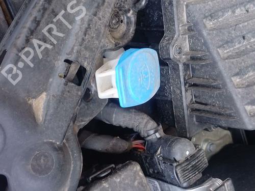 Used Windscreen washer tank Windscreen washer tank 37200003 37200003
