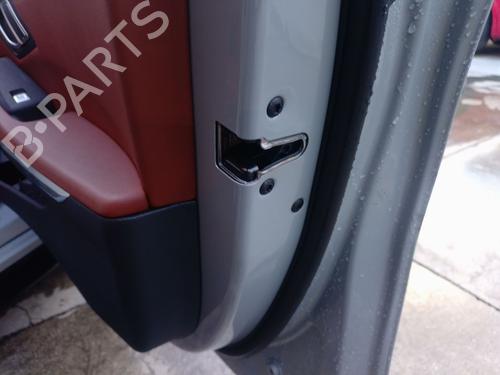 front-right-lock-bmw-3-touring-g21-g81-2019-38511640 main image