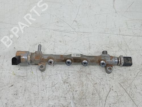 Used Injection rail Injection rail 38564203 38564203