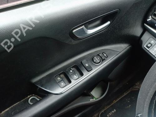 Used Left front window switch KIA RIO IV (YB, SC, FB) 1.25 (84 hp) 31710276