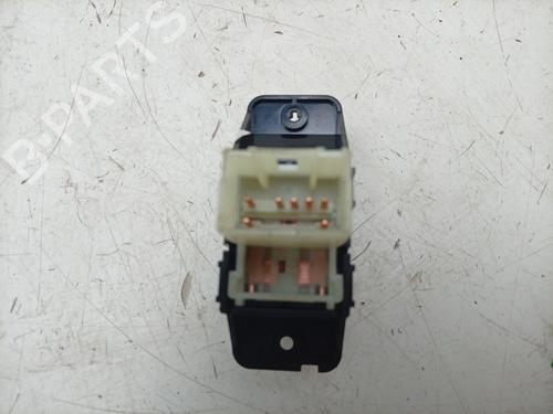 Left rear window switch KIA STONIC (YB) 1.0 T-GDi Eco-Dynamics+ | BP36837949I29 - Image 4