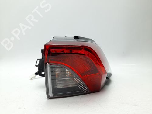 Used Right taillight Right taillight SUZUKI ACROSS (A5Z_) 2.5 Hybrid (306 hp) 39204252 39204252