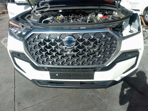 Used Front bumper reinforcement Front bumper reinforcement 37494444 37494444