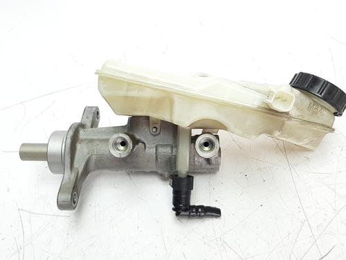 Used Brake master cylinder VOLVO V40 Hatchback (525) D2 (114 hp) 8667312