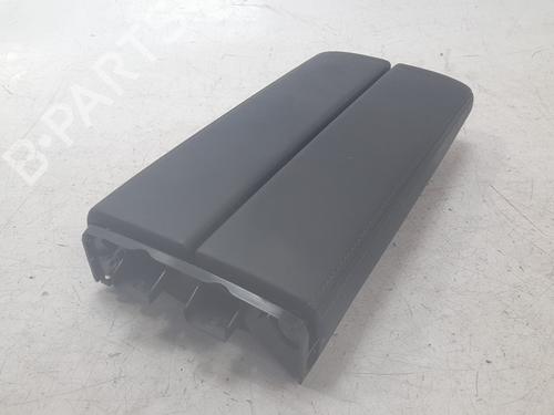 Used Armrest / Center console Armrest / Center console PEUGEOT 308 III (FB_, FH_, FP_, F3_, FM_) BlueHDi 130 (FBYHZL, FBYHZT) (131 hp) 27693380 27693380