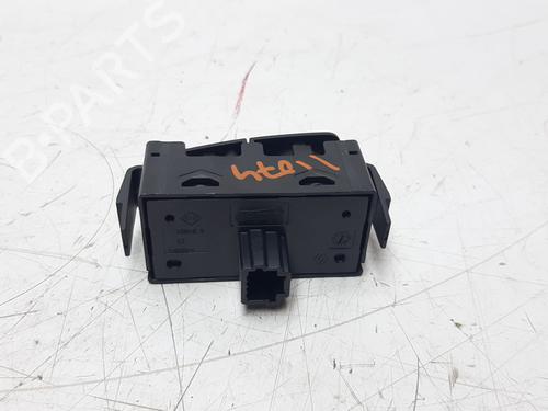 Warning switch RENAULT MEGANE III Hatchback (BZ0/1_, B3_)  | BP11940462I22 