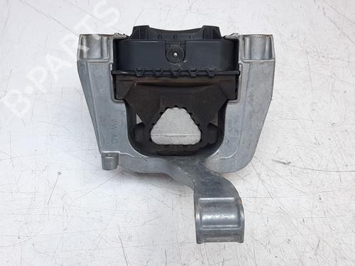 Used Engine mount SKODA SUPERB III Estate (3V5) [2015-2025]  15132412
