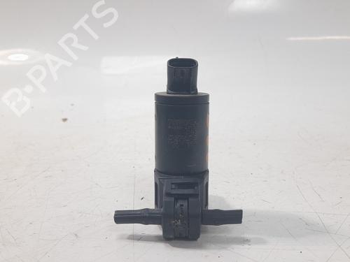 Used Washer pump TOYOTA RAV 4 II (_A2_) 1.8 (ZCA25_, ZCA26_, ZCA25W, ZCA26W) (125 hp) 29360080