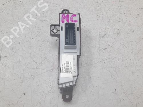 Used Switch Switch HYUNDAI i30 (PDE, PD, PDEN) [2016-2026] 34716193 34716193