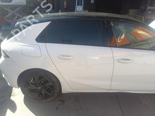 Dør høyre bak OPEL ASTRA L (OV5) 1.2 (FPHNSL, FPHNSR) (131 hp) 30002082