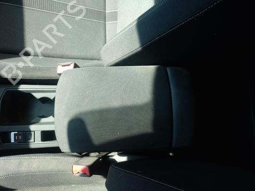 Used Armrest / Center console Armrest / Center console 39470692 39470692
