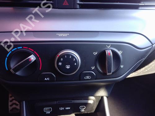 Used Climate control HYUNDAI BAYON (BC3) 1.2 MPI (79 hp) 30710956
