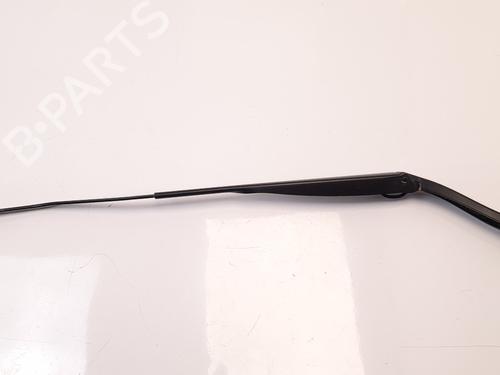 Used Front windshield wiper arm SUZUKI VITARA (LY) 1.6 DDiS (APK 416D) (120 hp) 8657385