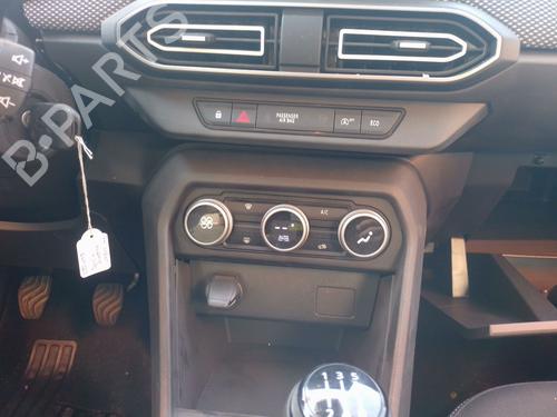 Used Climate control Climate control 37710911 37710911