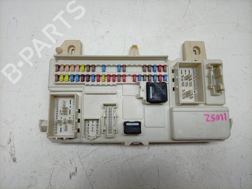 Used Fuse box Fuse box 37659293 37659293