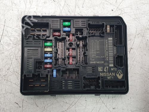 Used Fuse box RENAULT CLIO V (B7_) 1.5 Blue dCi 100 (B7AD) (101 hp) 33209020