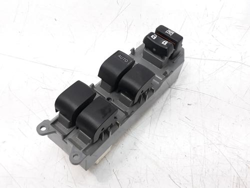 Used Left front window switch TOYOTA YARIS (_P13_) 1.5 (NSP131_) (112 hp) 17239371