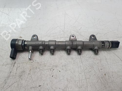 Einspritzleiste für BMW X4 (F26) xDrive 20 d (190 hp) 31852832