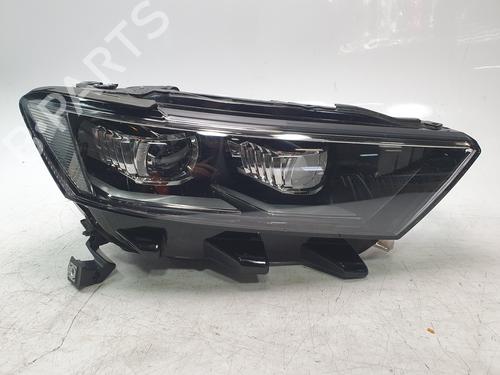 Used Right headlight VW T-ROC (A11, D11) 2.0 TDI (150 hp) 31048256