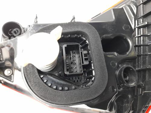 Left taillight SKODA KAROQ (NU7, ND7) 1.5 TSI | BP34341702C34 - Image 9