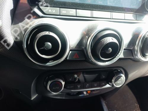 warning-switch-nissan-juke-f16_-2019-32868134 main image