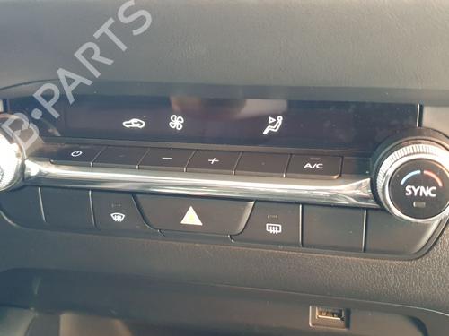 Used Climate control MAZDA 3 Saloon (BP_) 2.0 SKYACTIV-G M Hybrid (122 hp) 21803259