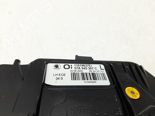 Left tailgate light SKODA KAROQ (NU7, ND7) 1.5 TSI | BP34341703C79  - Image 9