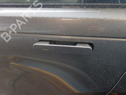 Used Rear left exterior door handle Rear left exterior door handle LAND ROVER RANGE ROVER VELAR (L560) 2.0 P300 Si4 4x4 (300 hp) 33272448 33272448