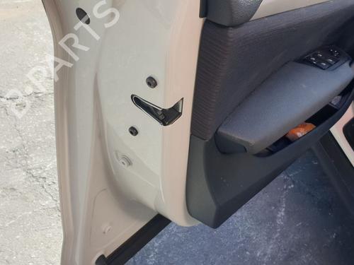 Used Front left lock BMW X1 (E84) sDrive 20 d (177 hp) 23429882