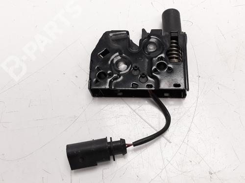 Used Hood lock Hood lock AUDI A1 Sportback (8XA, 8XF) 1.0 TFSI (95 hp) 8782470 8782470