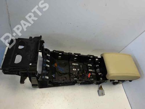 Used Armrest / Center console Armrest / Center console JAGUAR XF I (X250) 3.0 D (241 hp) 7154382 7154382