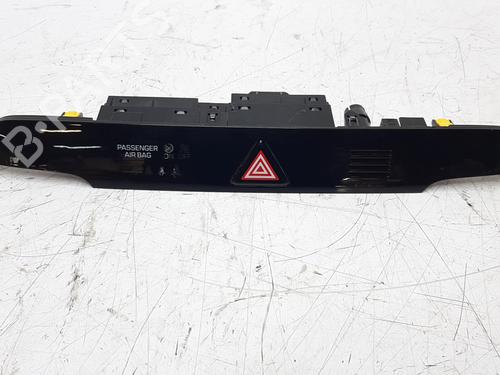Used Warning switch HYUNDAI TUCSON (TL, TLE) [2015-2023]  13627593