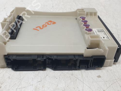 Fuse box TOYOTA YARIS (_P13_) 1.5 Hybrid (NHP130_, NHP130) | BP29438192E1 