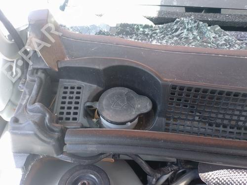 Used Windscreen washer tank Windscreen washer tank 36832840 36832840
