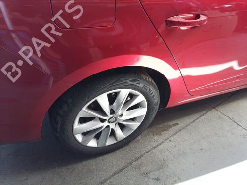 Højre bagtil støddæmper SEAT LEON ST (5F8) 1.5 TGi (131 hp) 24916661