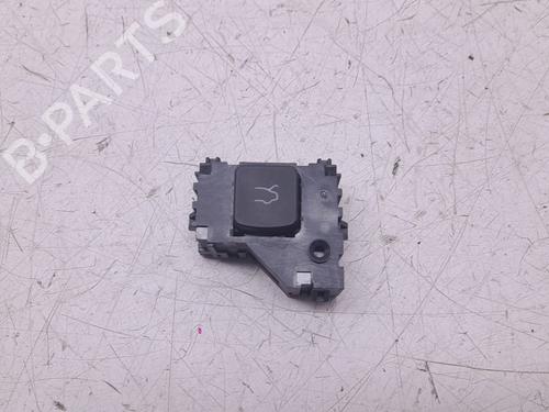 switch-alfa-romeo-giulia-952_-2015-36431501 main image
