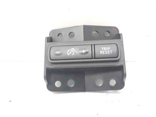 Used Switch NISSAN PULSAR Hatchback (C13) 1.2 DIG-T (115 hp) 8653068
